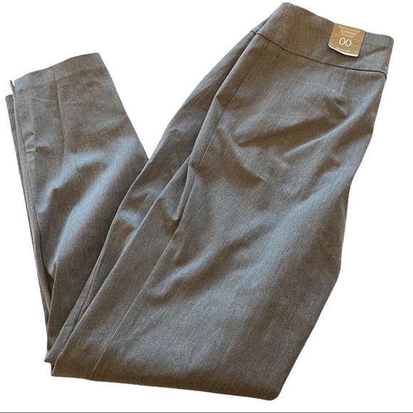 Chico’s Fabulously Slimming Pull on Skinny Pant - Picture 2 of 7